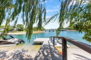 Waterfront - Low Set - Family Home - Bring ur Boat
